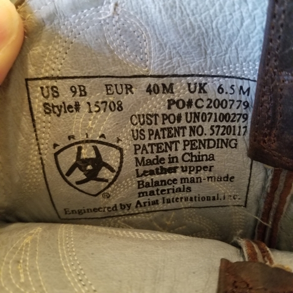 Ariat Western Embroidered Boots - Picture 4 of 9